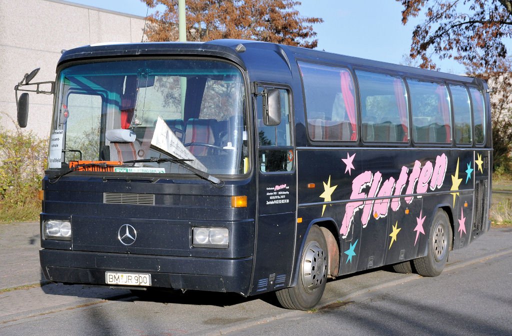 Mercedes des Busunternehmens  Flatten , fr RVK im Einsatz - Zlpich 14.11.2009