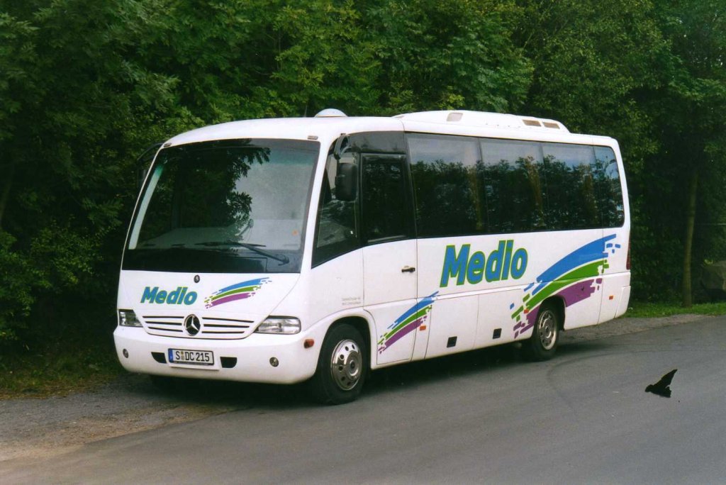 Mercedes Medio, aufgenommen im August 2002 am Nürburgring.