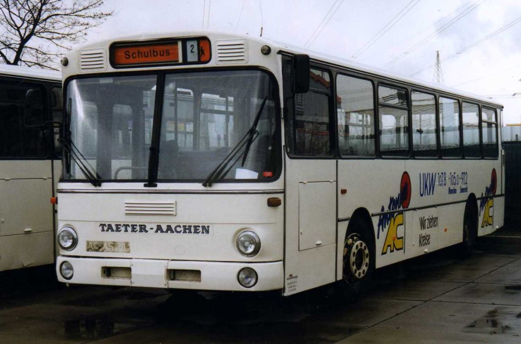 Mercedes O307 aufgenommen im Januar 2000 im GWZ der Evobus NL in Dortmund.