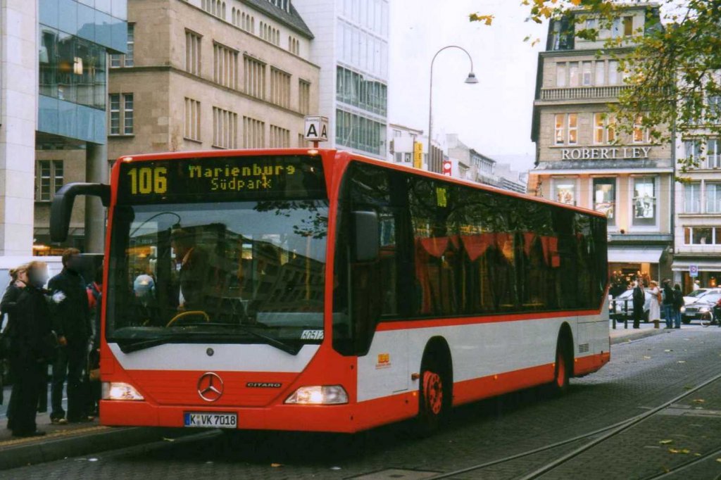 Mercedes O530 Citaro der KVB Kln, aufgenommen im November 2002 in Kln am Neumarkt.