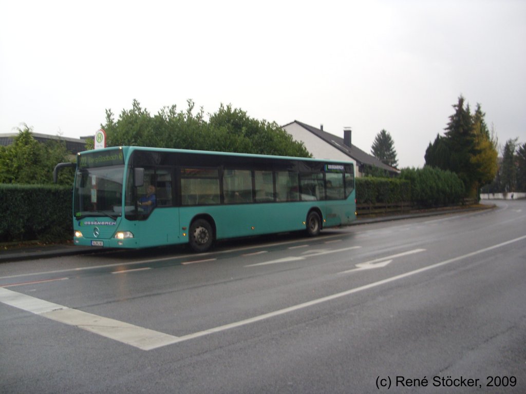 Mercedes O530 von Ossenbach autobusse an der Haltestelle Hufer weg am 10.11.09. Es handelt sich um GL-KL 60 aus dem Jahre 1998 der 2007 aus der Schweiz an den Ossenbach berging