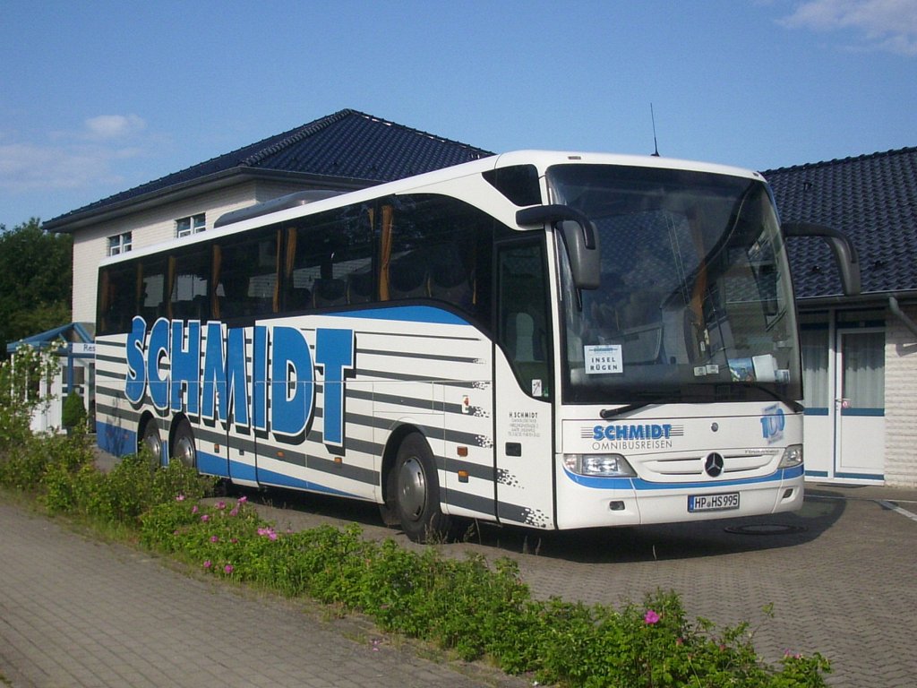 Mercedes Tourismo von Schmidt aus Deutschland im Sassnitzer Gewerbegebiet am 09.06.2012