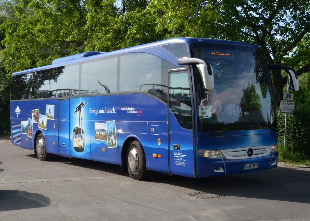 Mercedes Turismo Reisebus am Schiffsanleger in Breisach/Rhein gesehen am 08.06.2013.