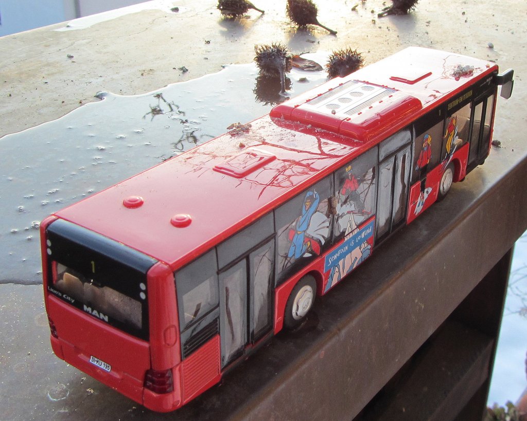Modellbus von Siku MAN Lion´s City am 11.1.2012.