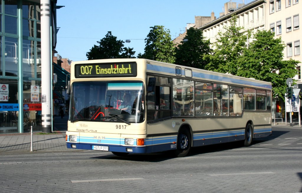 Mbus 9817 (MG UP 255).
Mnchengladbach HBF, 4.6.2010.