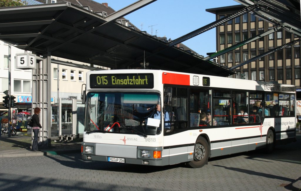 Möbus 9818 (MG UP 256).
Mönchengladbach HBF, 4.6.2010.