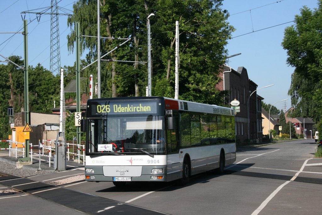 Mbus 9904 (MG VG 337).
Bahnhof Herrath, 4.6.2010.