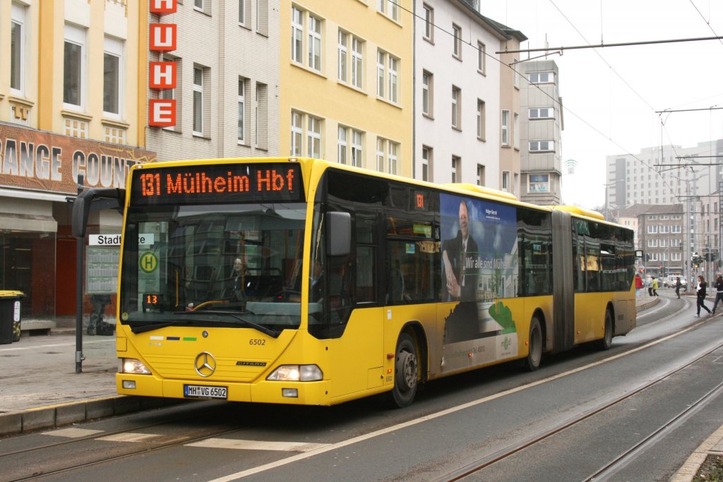 MVG 6502 (MH VG 6502) mit Werbung fr medl.
Aufgenommen an der Haltestelle Mlheim Stadtmitte,18.1.2010.