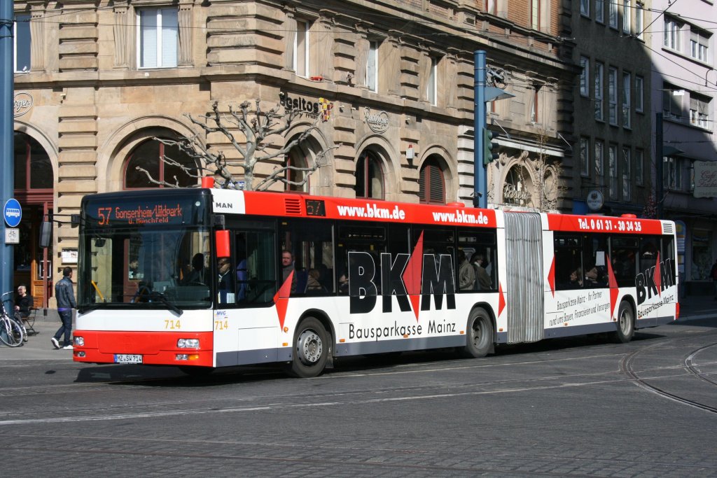 MVG 714 (MZ SW 714) macht Werbung fr die Bausparkasse Mainz.
10.4.2010