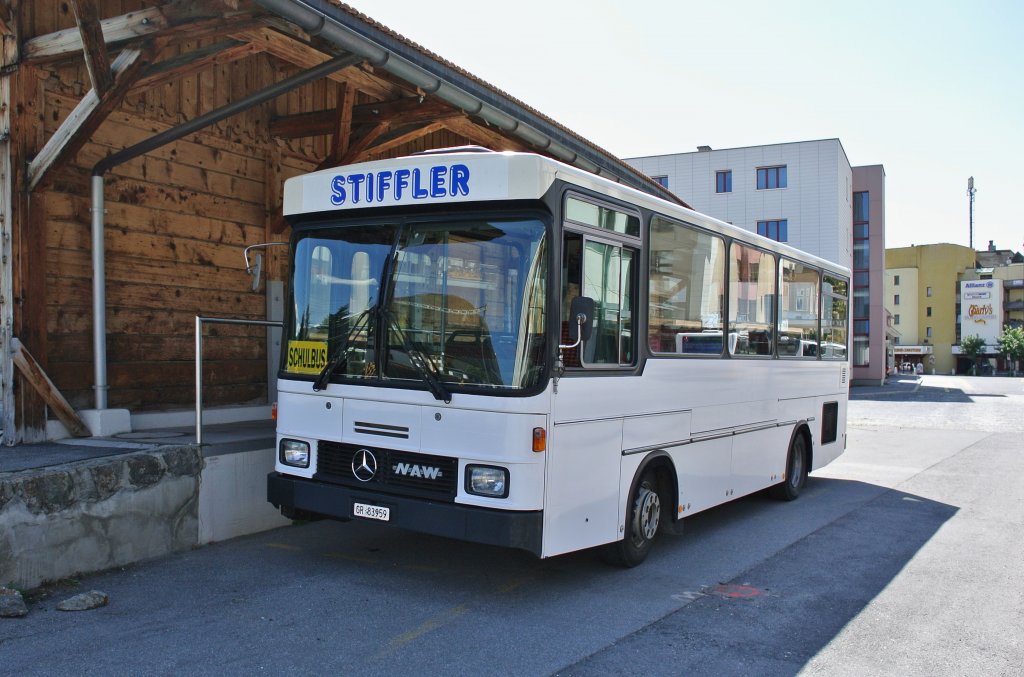 NAW/Hess als Schülerbus beim Bahnhof Davos Dorf, 23.08.2012.

