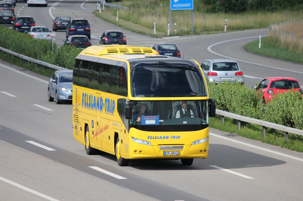 Neoplan Cityliner de la maison Felsland-Trip photographi le 08.07.2012  Oensingen