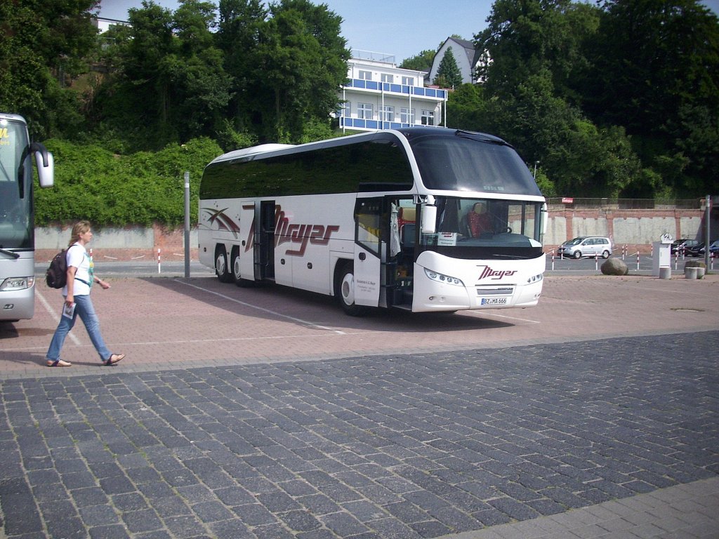 Neoplan Cityliner von Mayer aus Deutschland im Stadthafen Sassnitz am 29.06.2012