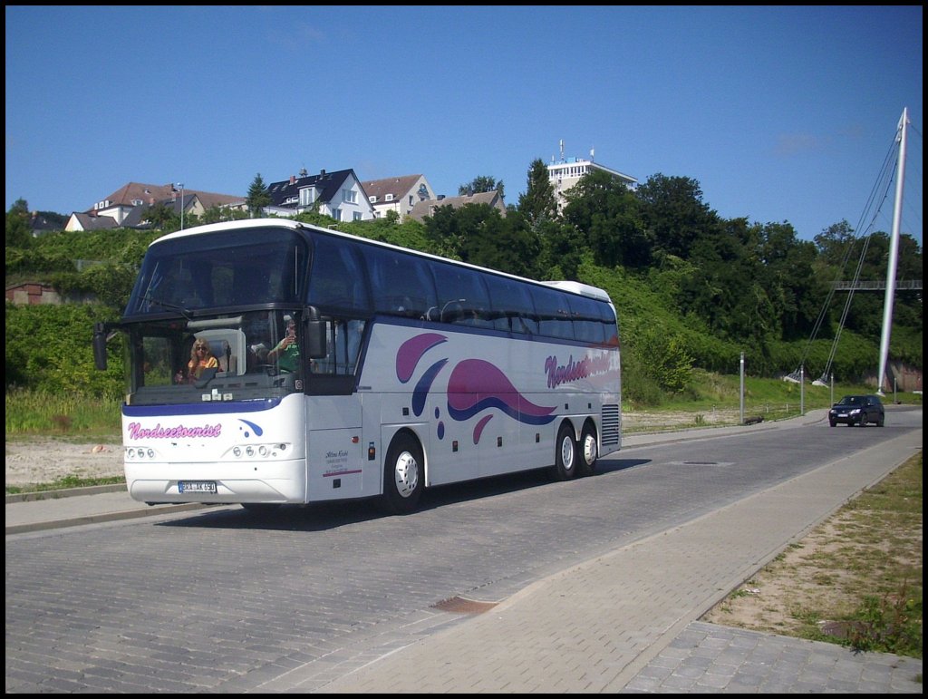 Neoplan Cityliner von Nordseetourist aus Deutschland im Stadthafen Sassnitz am 15.08.2012
