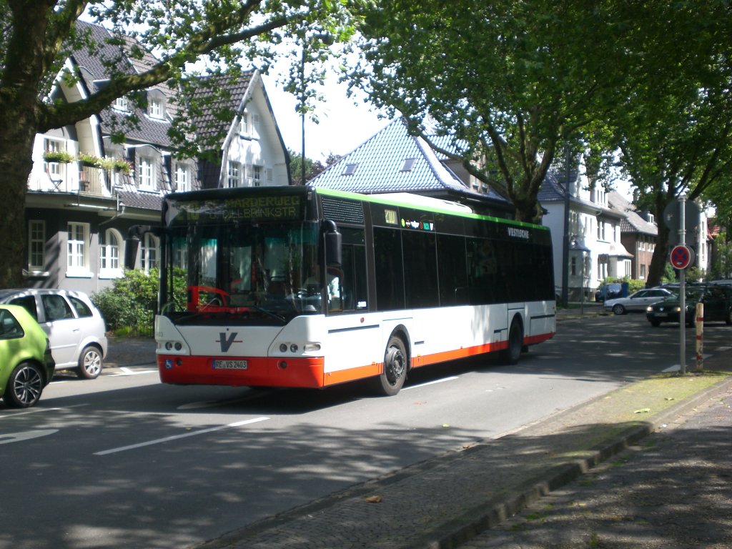 Neoplan N 44-Serie (Centroliner) auf der Linie 210 nach Recklinghausen-Rllinghausen Marderweg an der Haltestelle Gelsenirchen Buer Rathaus.(12.7.2012) 
