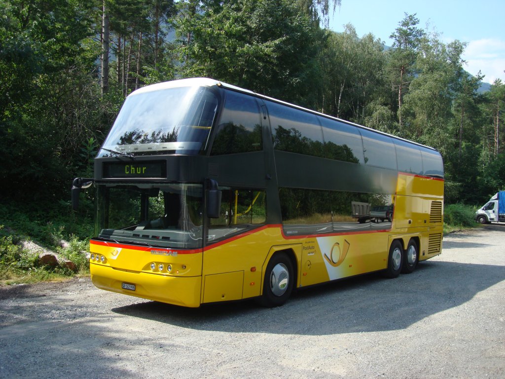 Neoplan Skyliner N1122 GR 162998. Aufgenommen am 12.07.2010 in der Nhe von Chur