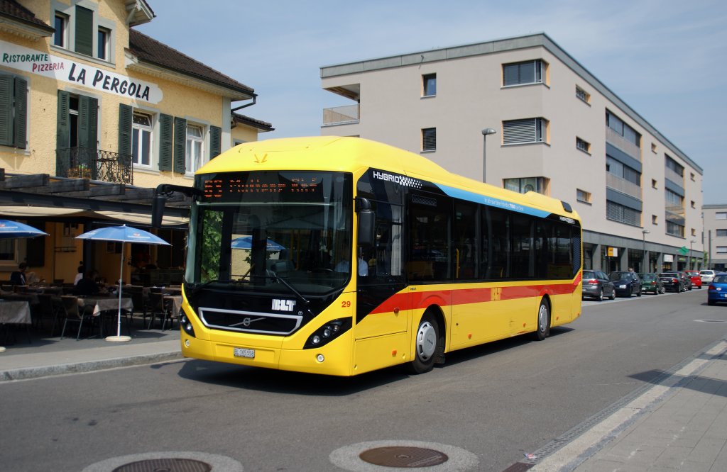 Neuer Hybrid Bus von Volvo mit der Betriebsnummer 29 auf der Linie 63 beim Bahnhof in Dornach. Die Aufnahme stammt vom 09.07.2013.