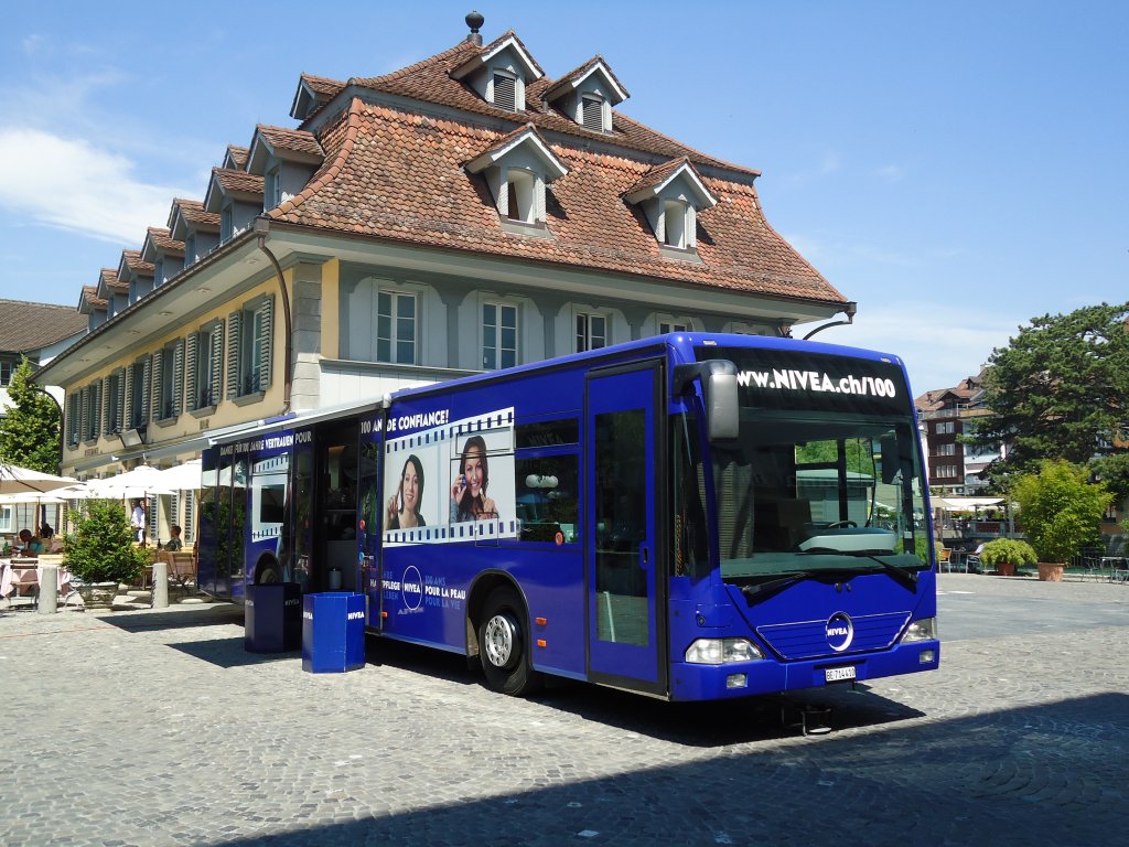 Nivea, Mnchenstein - BE 714'410 - Mercedes Citaro (ex TC La Chaux-de-Fonds) am 26. Mai 2011 in Thun, Waisenhausplatz (Jubilumsbus 100 Jahre Nivea)