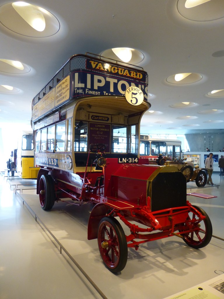 Oldtimer Milnes-Daimler Doppeldecker Bj. 1907, Mercedes-Benz Museum Stuttgart 30.05.2013