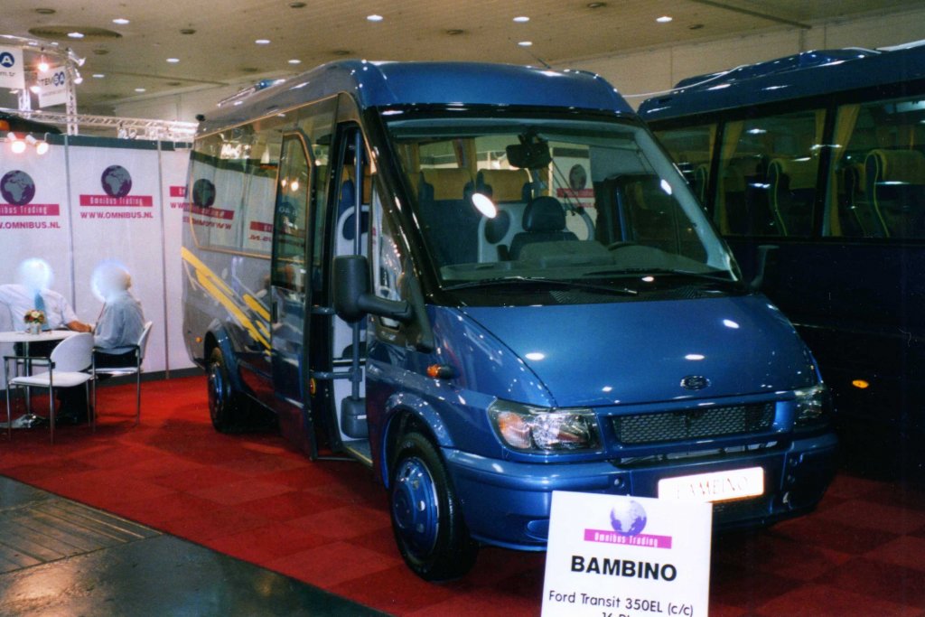 Omnibus Trading Bambino aufgebaut auf Ford Transit, aufgenommen auf der IAA 2002 in Hannover.