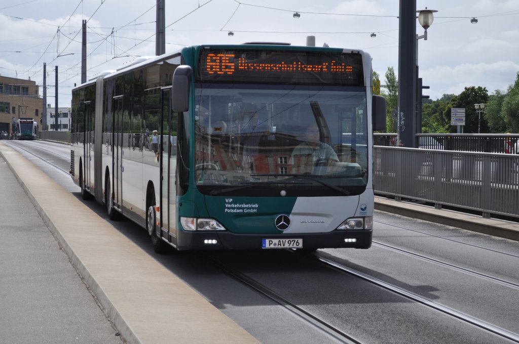 P-AV 976 auf der Linie 605 nach Golm. Nchster Halt Potsdam Alter Markt. Aufgenommen am 09.08.2013