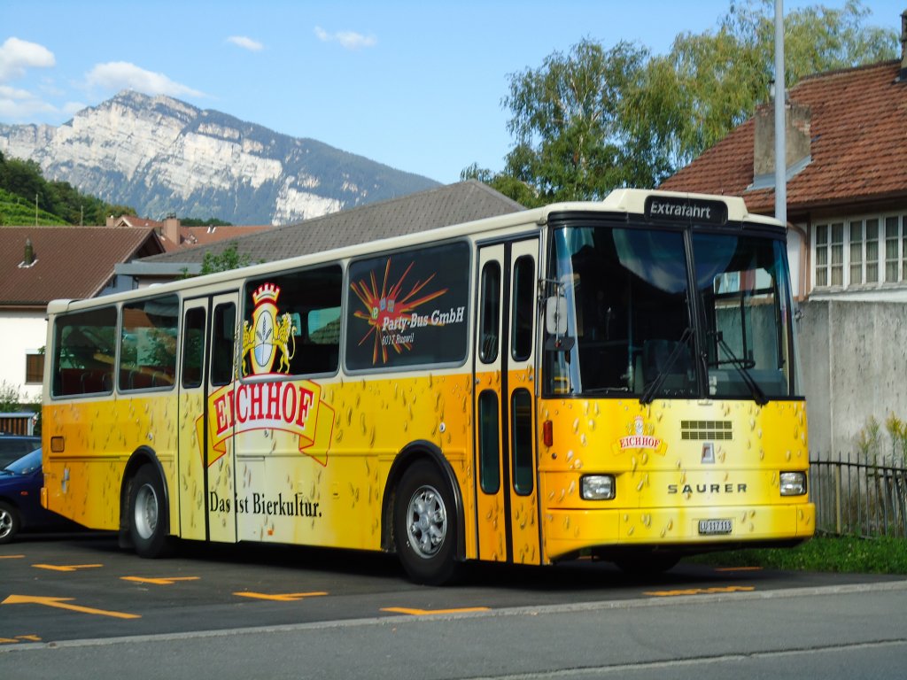 Party-Bus, Ruswil LU 117'113 Saurer/R&J RH (ex Stirnimann, Neuenkirch Nr. 42) am 31. Juli 2010 Spiez, Thunstrasse