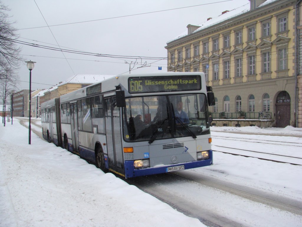 PM-AV 172 als 605 nach Golm, Wissenschaftspark am 12.02.2010 in Potsdam Am Platz der Einheit.