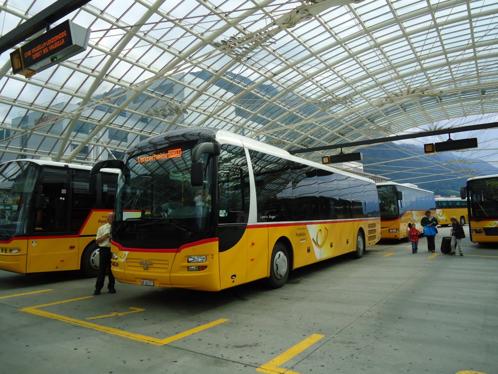 PostAuto Graubünden GR 162'977 MAN am 13. August 2010 Chur, Postautostation