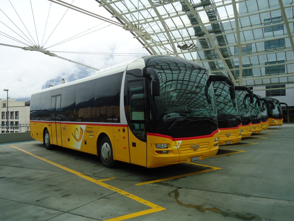 PostAuto Graubünden GR 162'977 MAN am 18. September 2010 Chur, Postautostation
