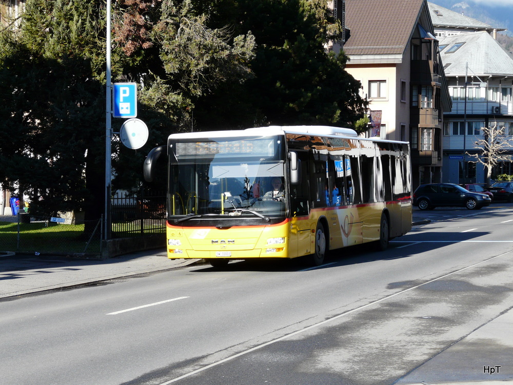 Postauto - MAN Lion`s City  OW 10003 bei der Zufahrt zu den Haltestellen beim Bahnhof Sarnen am 15.01.2011