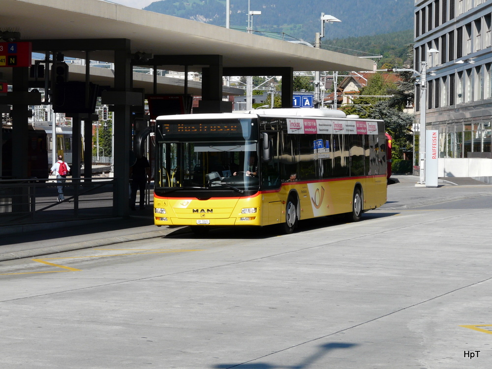 Postauto - MAN Lion`s City  GR  5865 unterwegs in der Stadt Chur am 26.09.2011