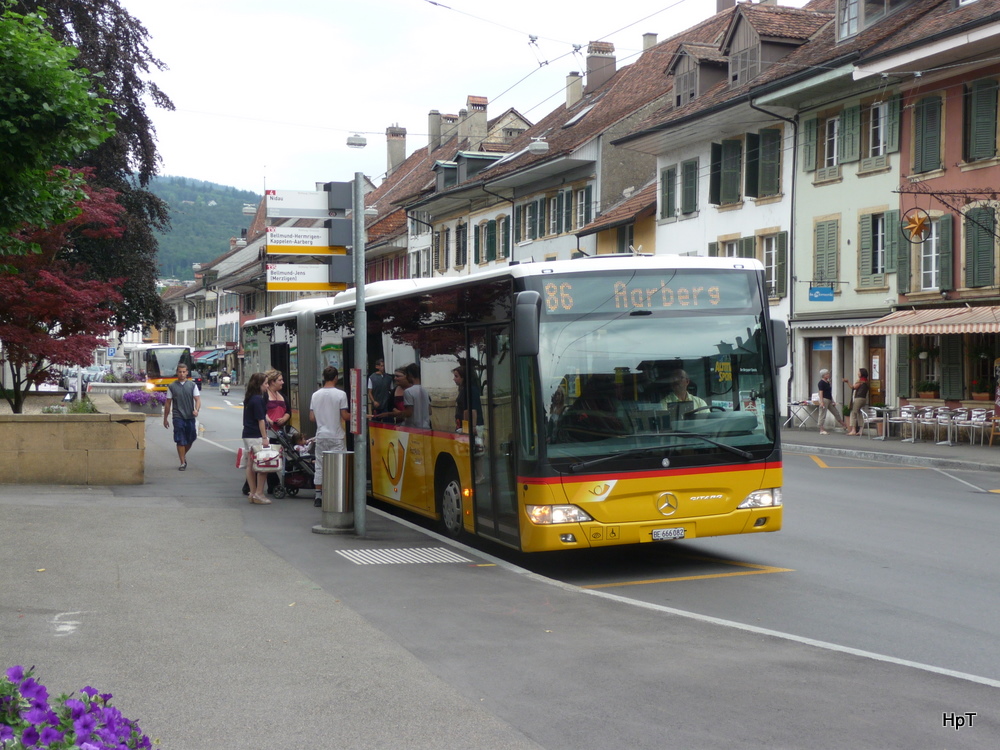 Postauto - Mercedes Citaro  BE 666082 bei der Haltestelle Kirche in Nidau am 07.07.2011