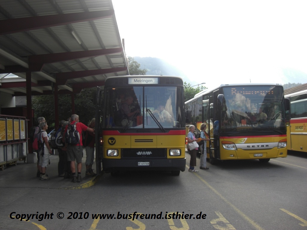 PostAuto, Region Bern, PU AVG Busbetrieb Meiringen, ein NAV BH4 und ein Setra 412UL in Meiringen Bahnhof