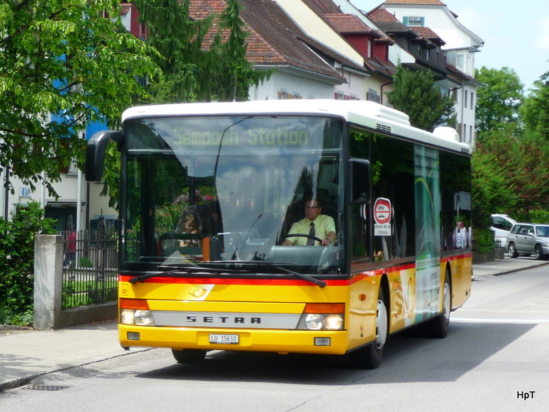 Postauto - Setra LU 15610 unterwegs in der Stadt Sursee am 04.06.2010