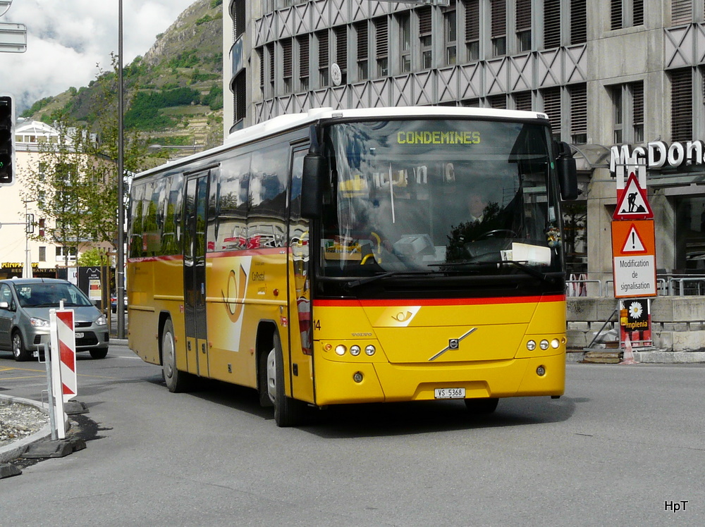 Postauto - Volvo 8700 VS 5368 unterwegs in Sion am 10.05.2010