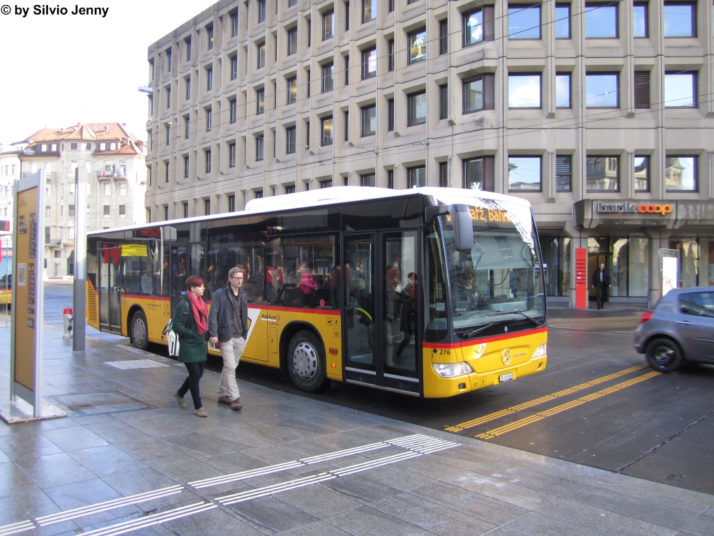 Postauto/PU Motrag Nr. 276 (Mercedes CitaroII O530) am 2.11.2012 in Winterthur, Hauptbahnhof. Nach 10 Jahren beschafft PU Motrag wieder Mercedes Fahrzeuge, nachdem die Lwen aus Nrnberg das Bild im Weinland prgten.