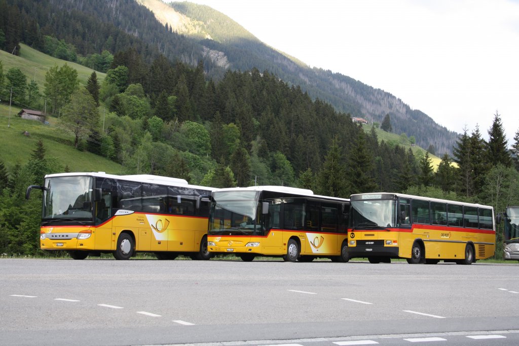 Postautos fr die Chauffeurweiterbildung beim Hotel Rischli. Aufgenommen am 18.05.2011

Setra S412 UL NW 27701 von PU Tepra Stans
MB Citaro K LU 15605 von PU Schnider Schpfheim
NAW BH 4-23 BE 29195 von PU  Autoverkehr Schangnau-Kemmeriboden AG 