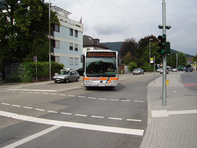 Privater Mini Citaro von dem Reisedienst Mayer als Linie 753 in Neckargemünd. 