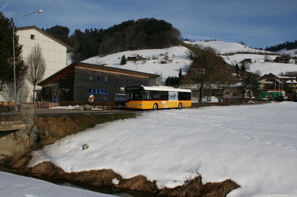 PU RBS, Worblaufen, Nr. 203 (BE 436'203, Solaris Urbino 12, 2004) am 22.2.2010 unterwegs zwischen Walkringen und Wilkartswil. 