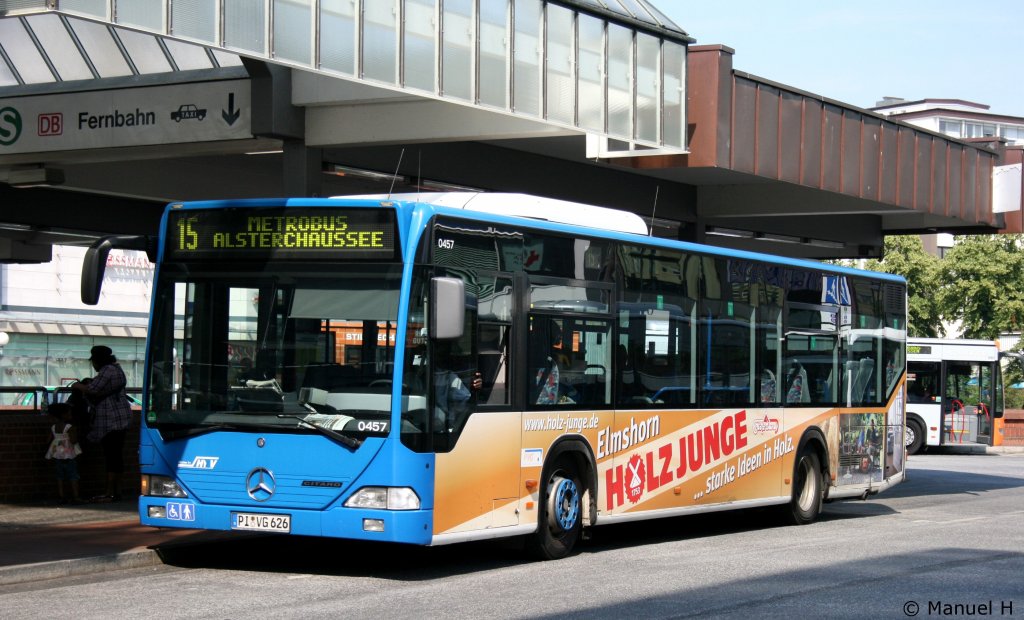 PVG 0457 (PI VG 626) wirbt fr Holzjunge.
Altona ZOB, 3.7.2010.