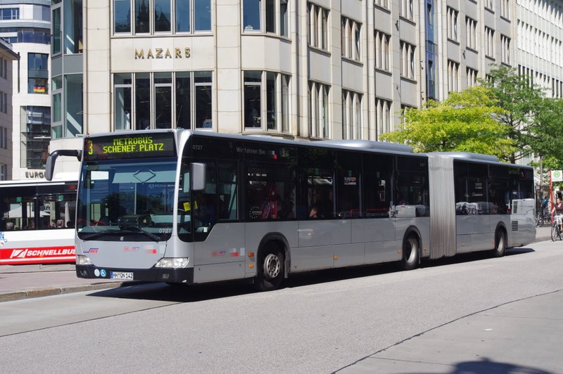 PVG Gelenkbus 0727 am 7.Juli 2010 am Rathausmarkt