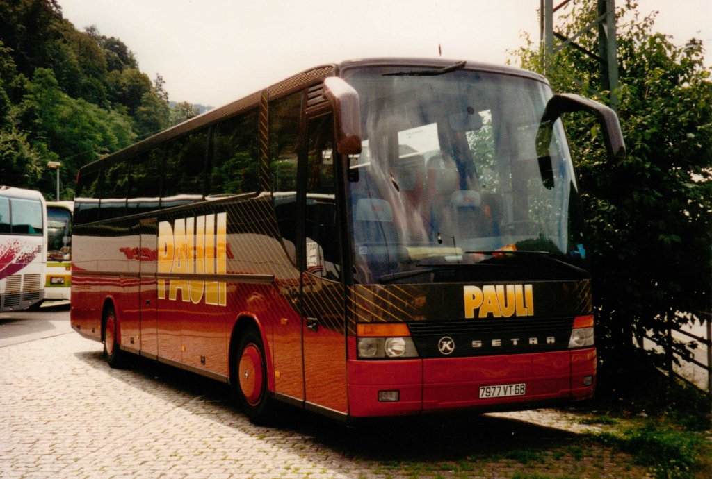 Raritt aus dem Archiv: Setra S 315 HDH Panoramabus  Pauli , niedrigerer Boden und nach hinten ansteigende Sitze, September 1995 Heidelberg