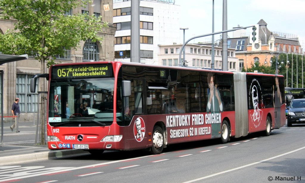 Rath Reisen 952 (VIE EA 150).
Der Bus wirbt fr KFC.
Krefeld HBF, 1.8.2010.