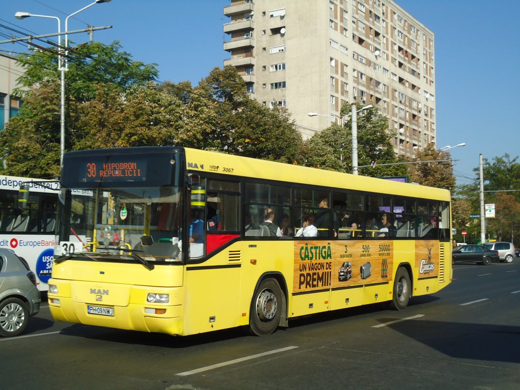 RATP Ploiesti - Nr. 3067/PH 09 NWJ - MAN am 5. Oktober 2011 in Ploiesti, Bahnhof Sd