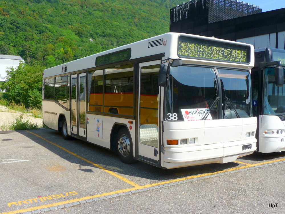 Rattin Bus - Vermutlich ein Neoplan  Nr.38 abgestellt in Biel am 21.08.2011