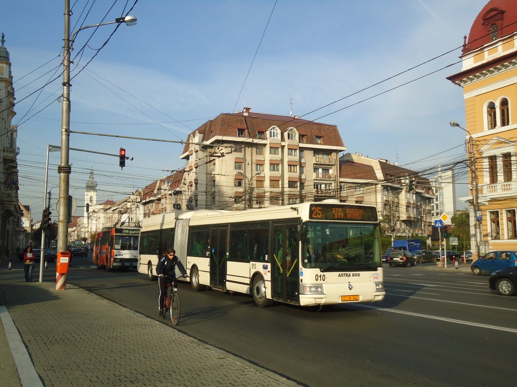 Ratuc, Cluj-Napoca - Nr. 10/CJ-N 342 - Renault Gelenktrolleybus am 6. Oktober 2011 in Cluj-Napoca