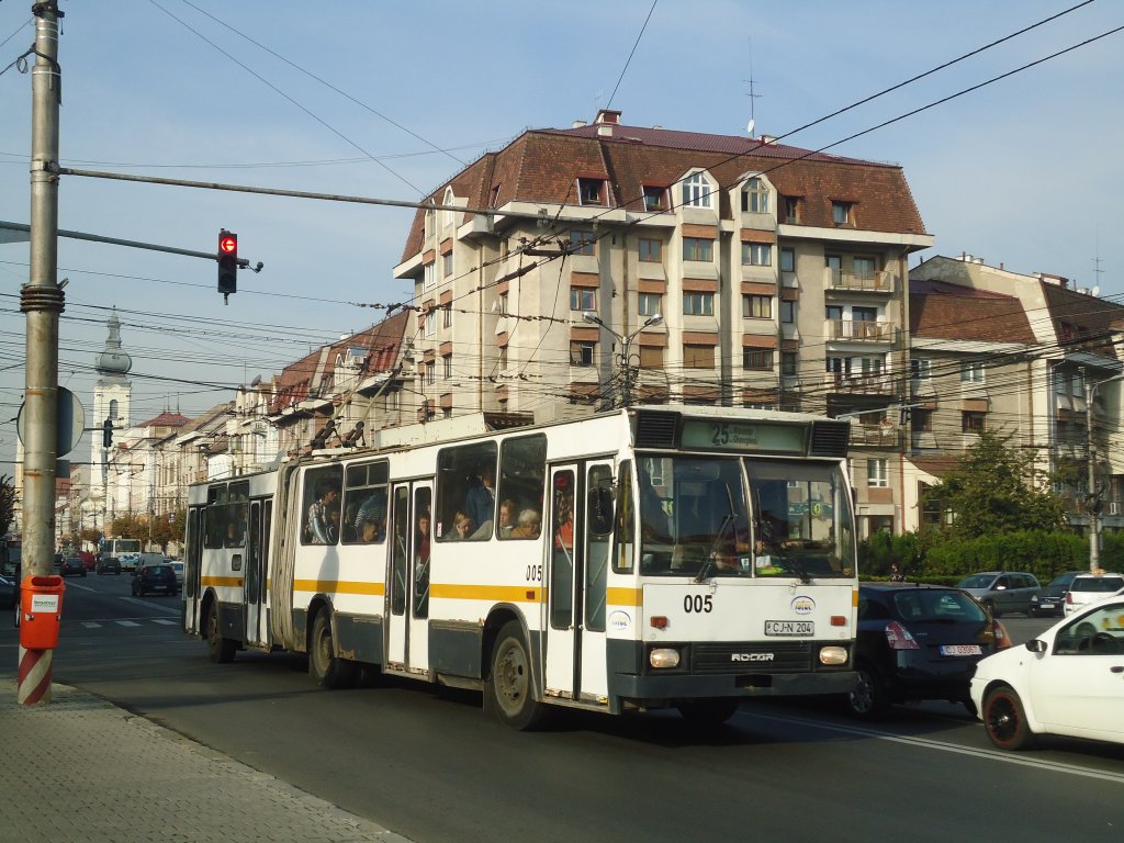 Ratuc, Cluj-Napoca - Nr. 5/CJ-N 204 - Rocar Gelenktrolleybus am 6. Oktober 2011 in Cluj-Napoca