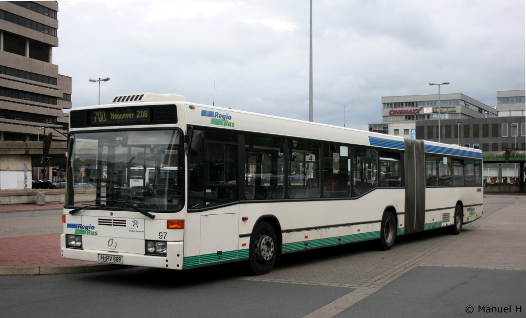 Regio Bus 97 (H RV 688).
Hannover HBF, 16.8.2010.