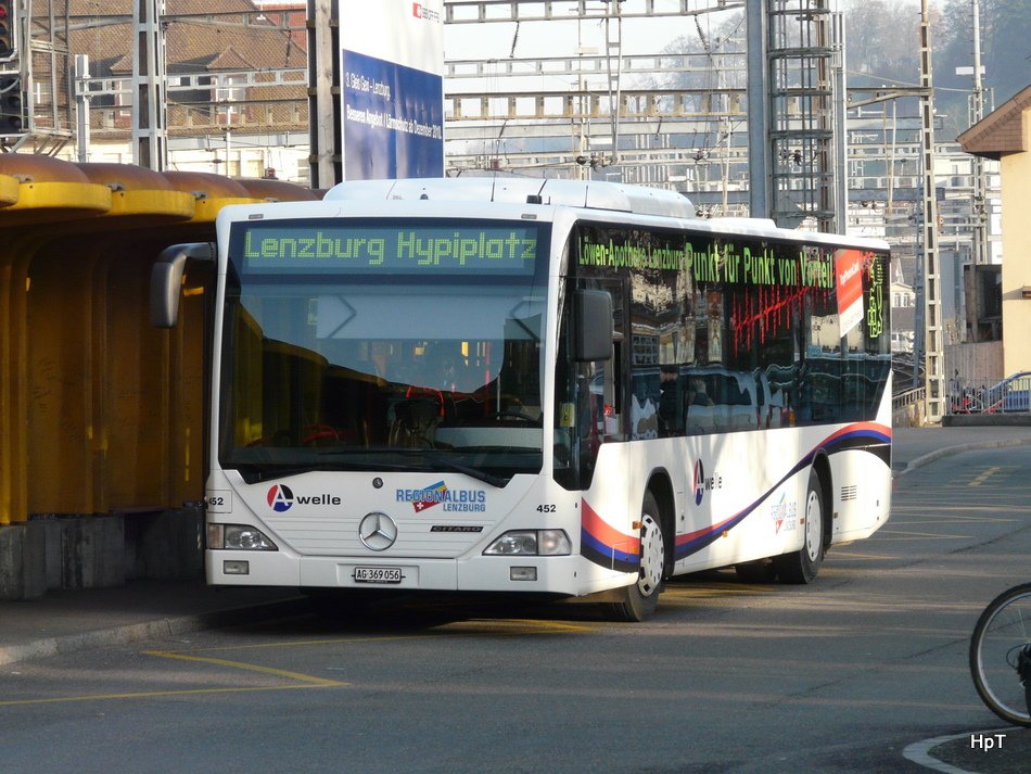 Regionalbus Lenzburg - Mercedes Citaro Nr.452 AG 369056 bei den Bushaltestellen neben dem Bahnhof Lenzuburg am 20.11.2009