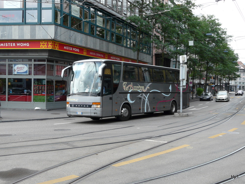 Reisecar Setra S 315 HDH unterwegs in der Stadt Zrich am 10.07.2011