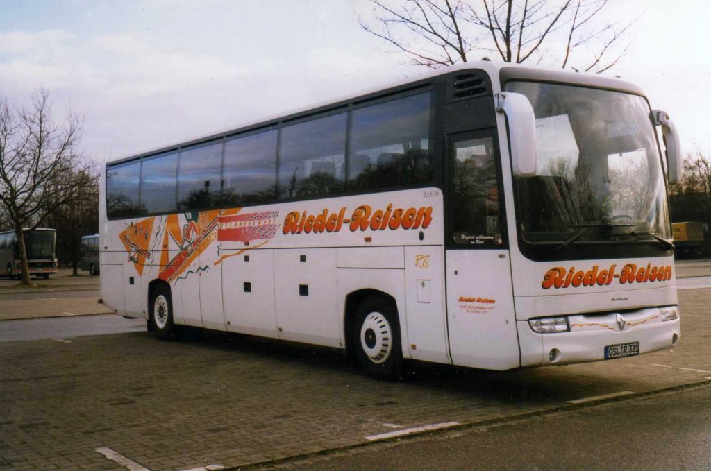 Renault Iliade RTX, aufgenommen im November 1997 auf dem Parkplatz der Westfalenhallen in Dortmund.